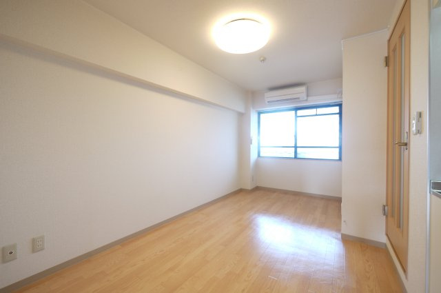 ロンディーネ福富Ⅰの洋室|※写真は別の部屋のものです。