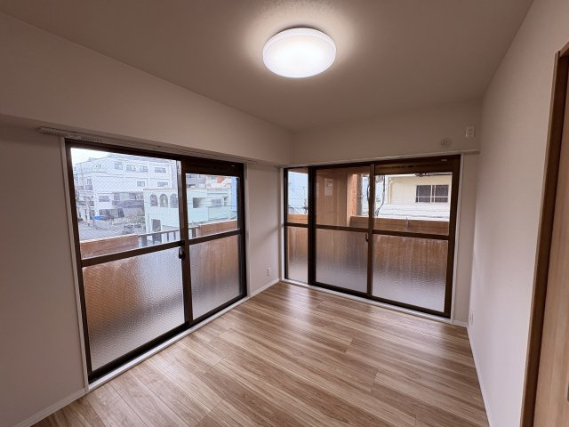 ライオンズマンション真志喜の洋室