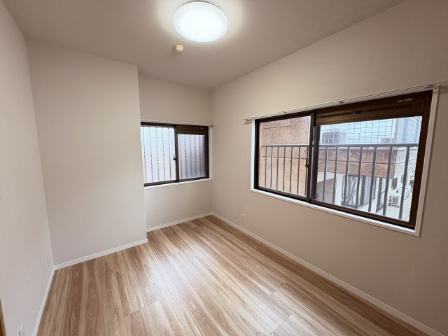 ライオンズマンション真志喜の洋室