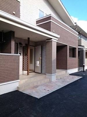 【エントランス】 | グレースガーデン南鳥生Ⅱ | 落ち着いたエントランスです