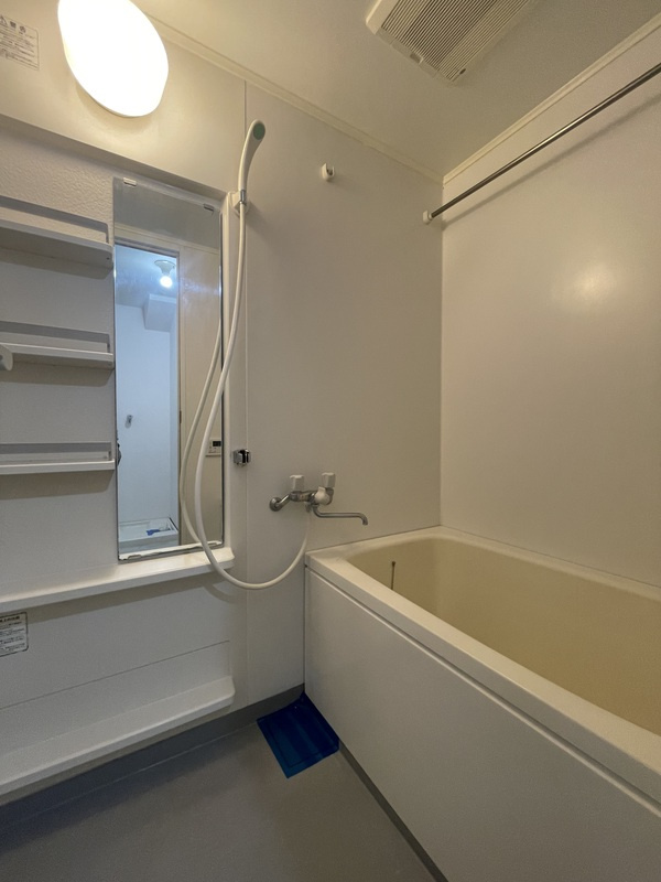 アネックス栄町の浴室