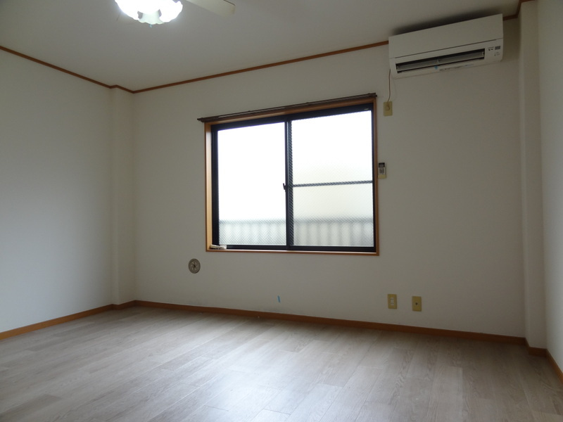 アネックス栄町の居間・リビング