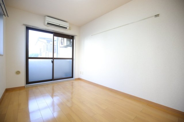 スカイコート久我山の洋室