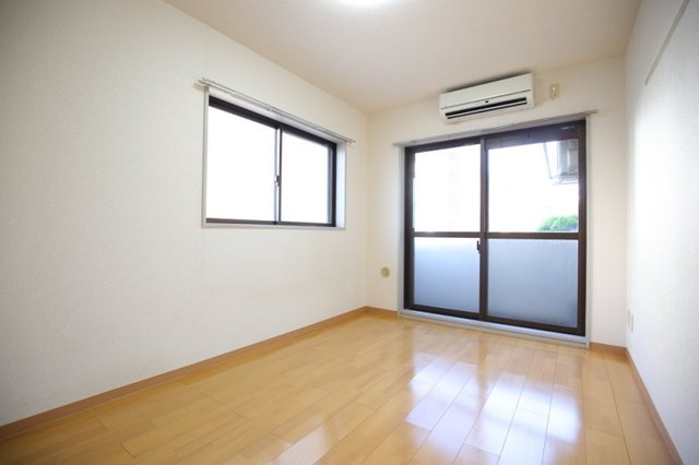 スカイコート久我山の洋室