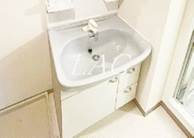 【洗面所】 | ヴィーエクレールⅡ | 独立洗面台です。