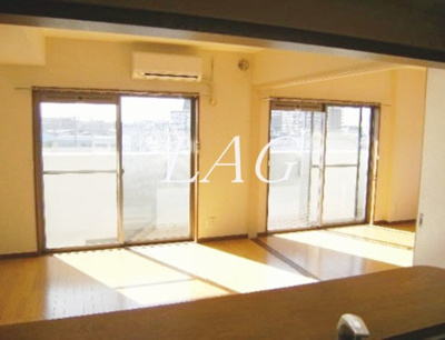 【居間・リビング】 | ヴィーエクレールⅡ | 洋室のお部屋です。