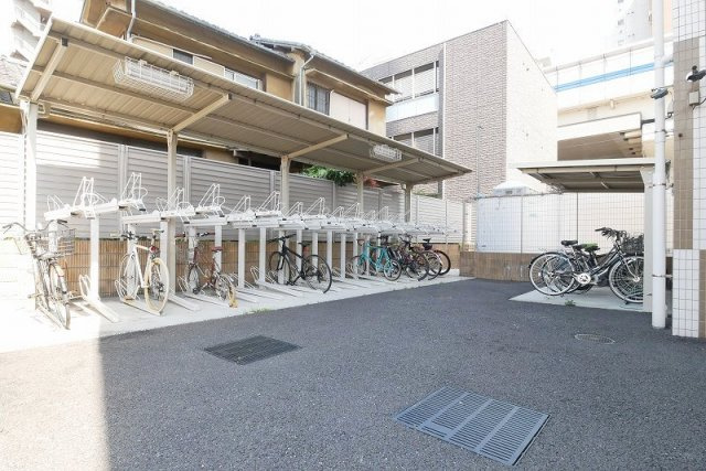 PREMIUM CUBE G 駒沢大学の外観