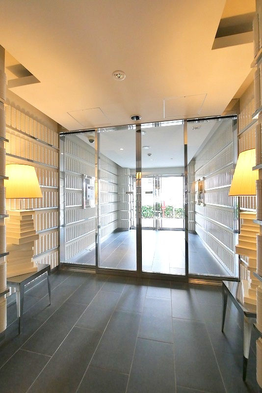 PREMIUM CUBE G 駒沢大学の外観