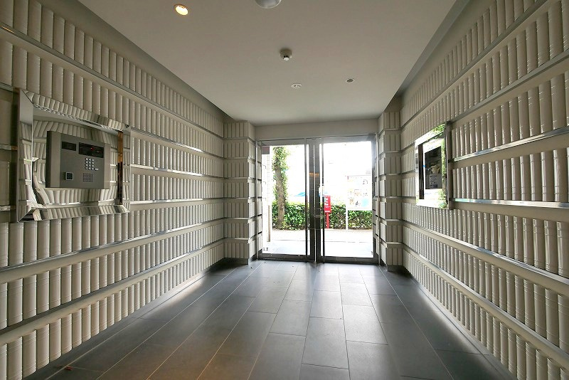 PREMIUM CUBE G 駒沢大学の外観