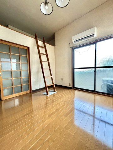 松林堂SK第6マンションの居間・リビング