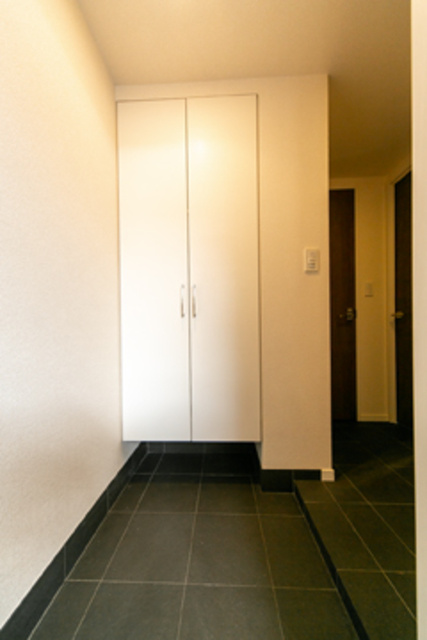 ラグゼガーデン松原の玄関|※写真は同タイプ住戸です。