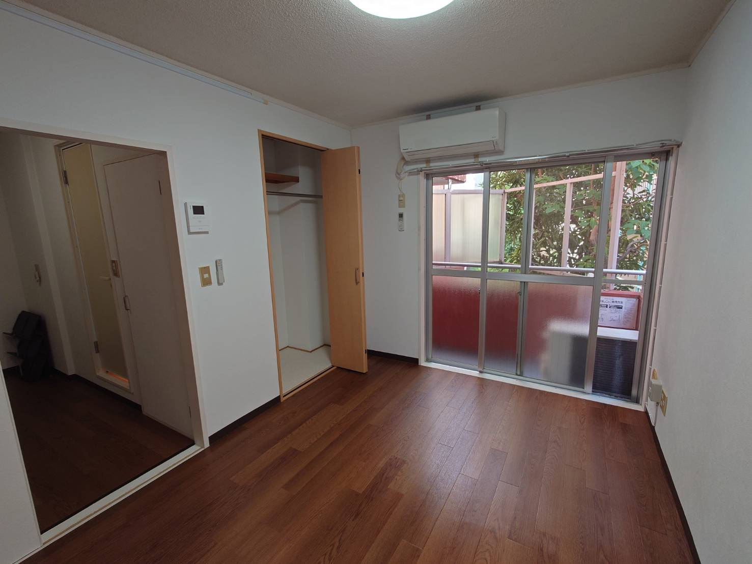 ジュネス荏原の洋室