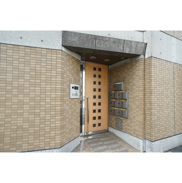 ＯＣＴＯＦＯＬＩＡの外観