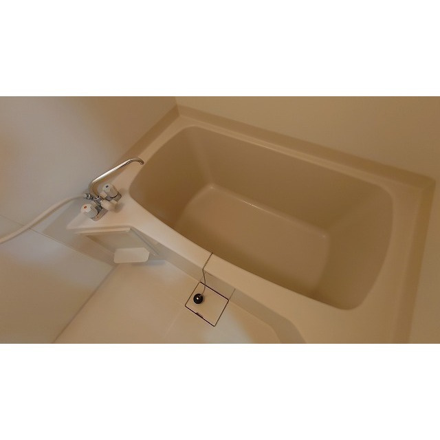 ＯＣＴＯＦＯＬＩＡの浴室|バス