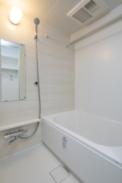 グロリアス西荻窪の浴室|※写真は同タイプ住戸です。