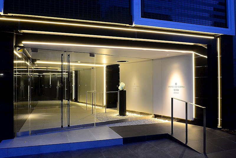 グランドコンシェルジュ世田谷アジールコートのエントランス