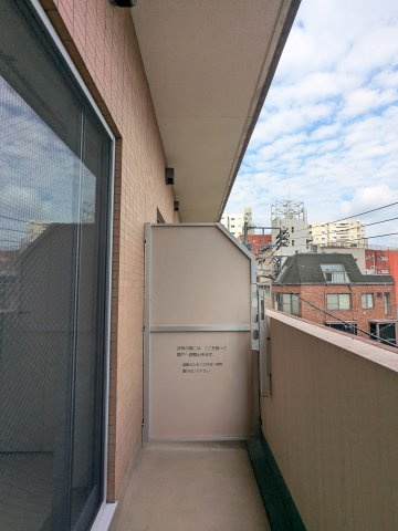エムジー目黒駅前のバルコニー