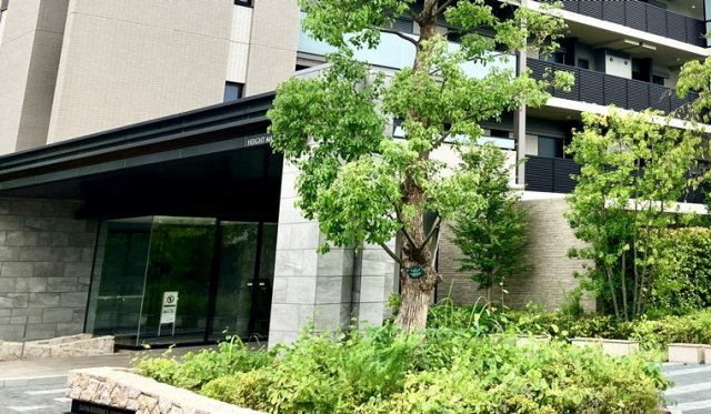 リーフィアレジデンス杉並井草森公園のエントランス