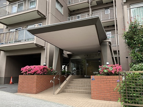 メガロン御殿山のエントランス