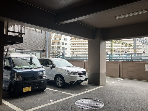 メガロン御殿山の駐車場