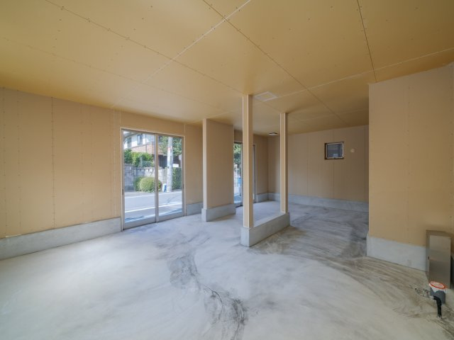 リヴェール下井草ステーションピアのロビー