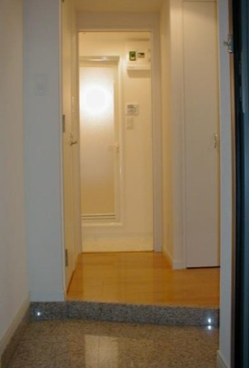 ステージファースト新中野の玄関