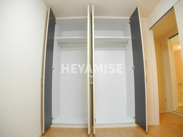 サンリバーの収納|※反転間取りのお部屋の画像です※現況を優先します