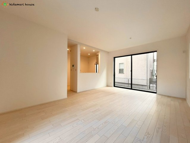 大宮指扇Southside　新築戸建　Nの居間・リビング
