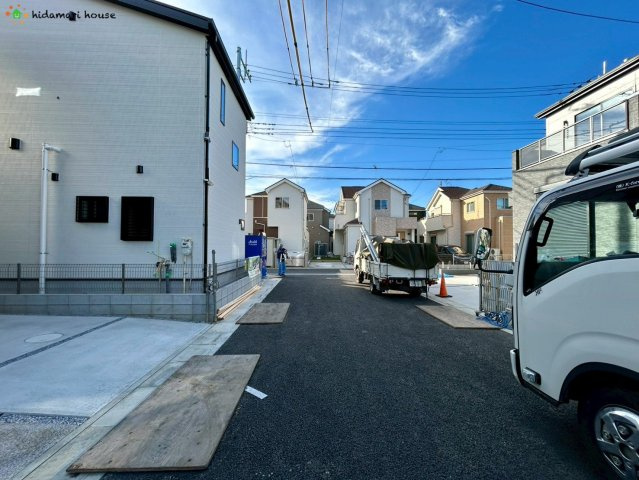 大宮指扇Southside　新築戸建　Nの前面道路含む現地写真