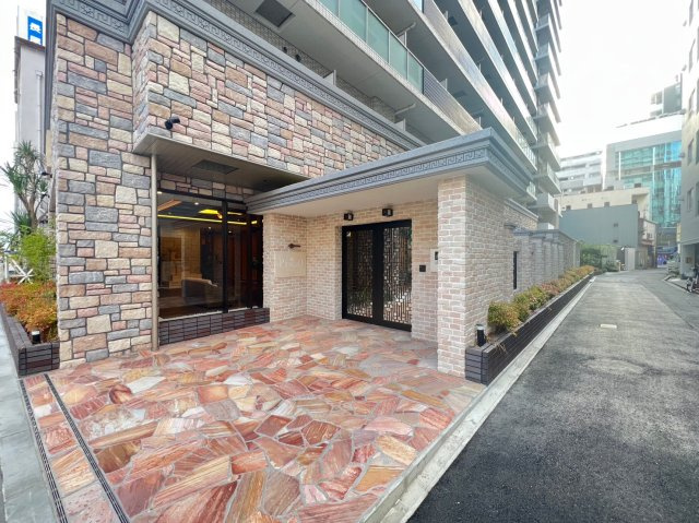 【エントランス】 | プレジオ難波