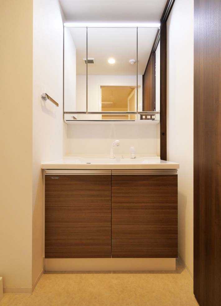 CR?ATIF 日暮里の内装