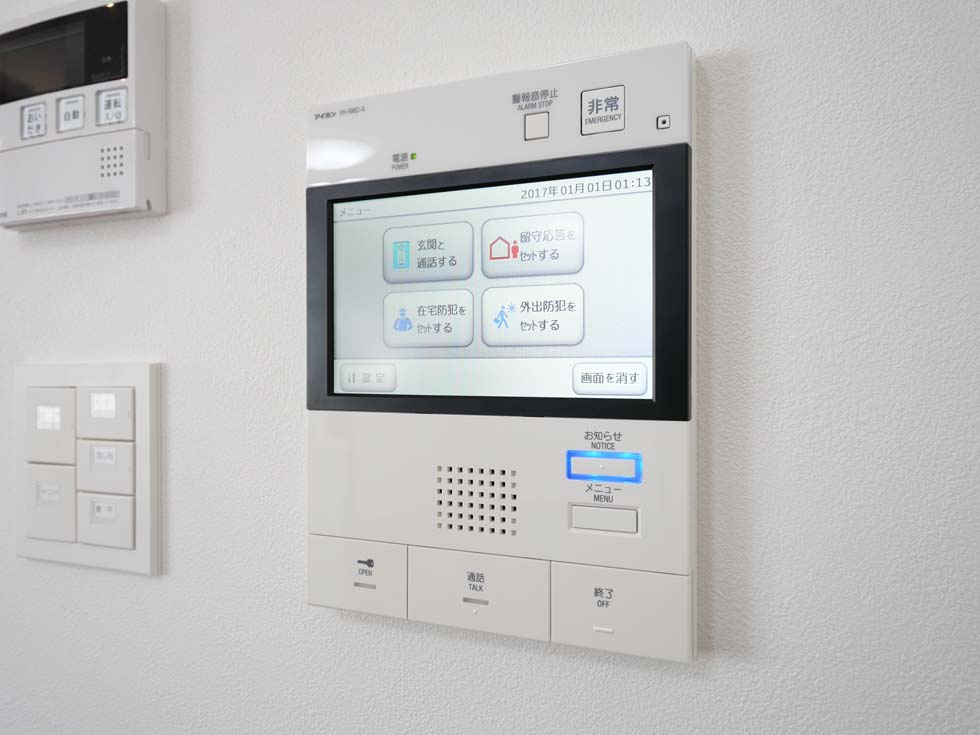 CR?ATIF 日暮里の内装