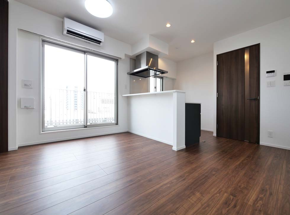 CR?ATIF 日暮里の内装