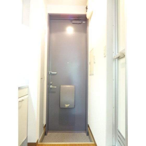 casa de rosa（旧レジデンス田中）の玄関