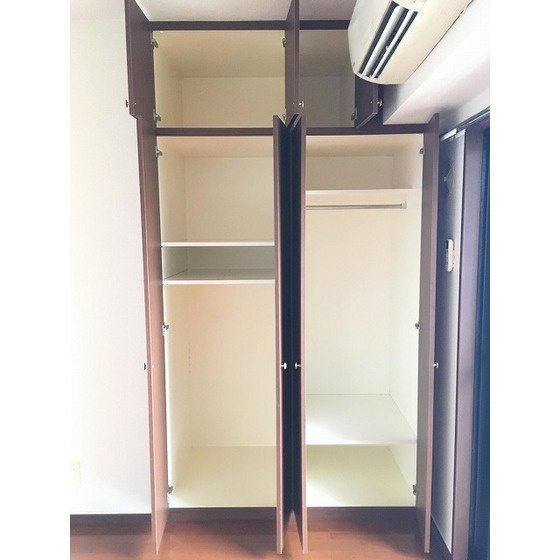 西川ビルの収納|クローゼット