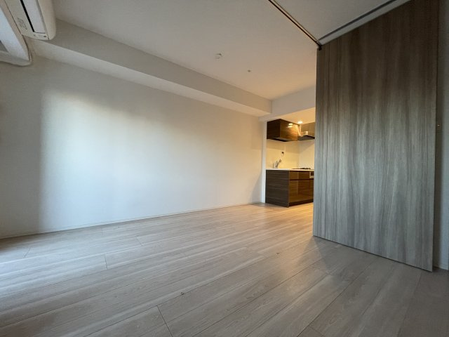 プレシス東京三ノ輪の居間・リビング