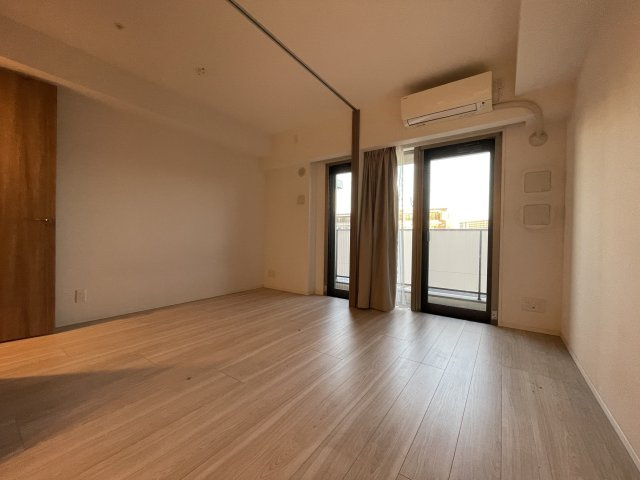 プレシス東京三ノ輪の居間・リビング