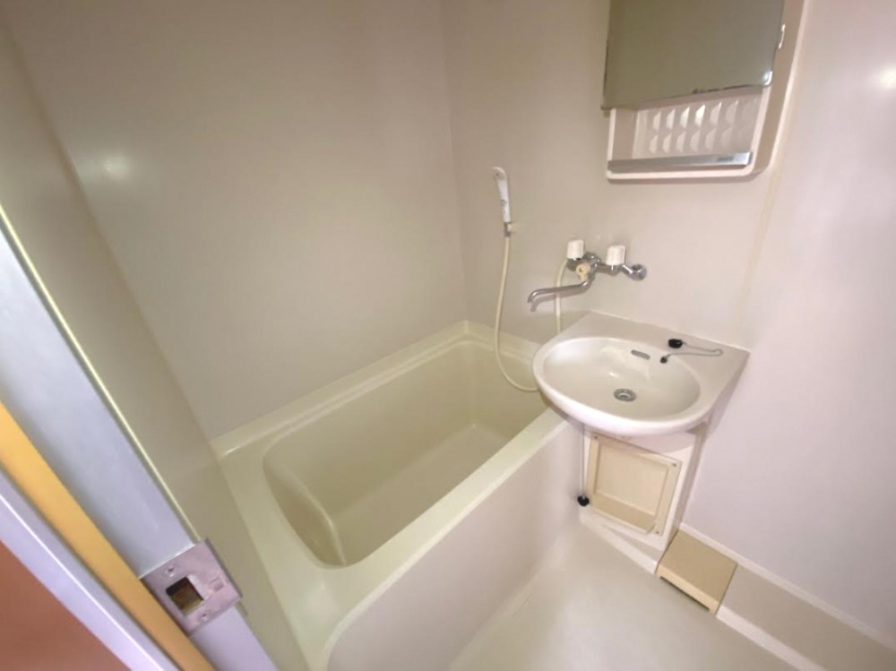 内藤ビルの浴室