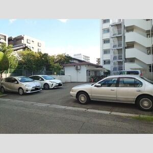 【駐車場】 | ファミール服部