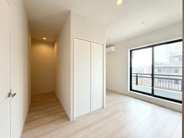 プラザ・ラ・ポールの居間・リビング