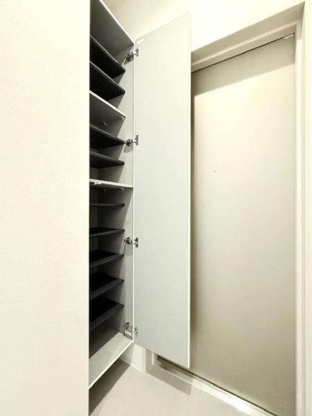 プラザ・ラ・ポールの居間・リビング