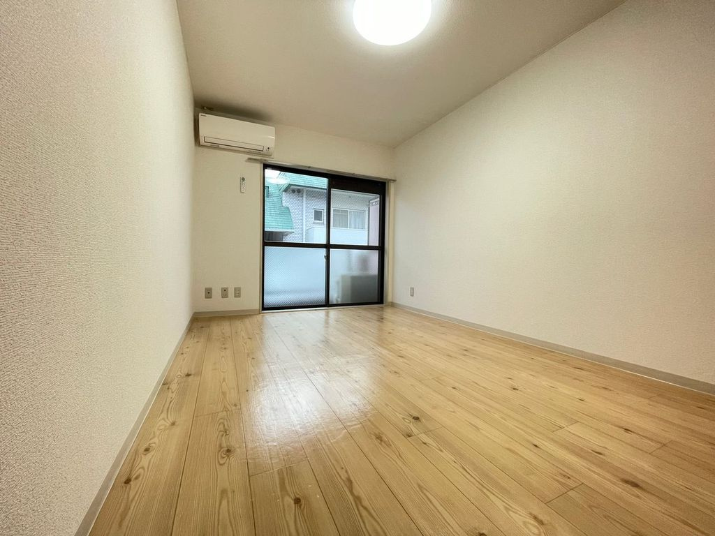 煉瓦館82の洋室|※画像は同物件別室となります。