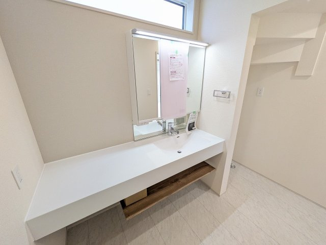 八王子市　上柚木　新築一戸建てのセキュリティ|～TVモニター付インターホン　訪問者の確認に便利です～