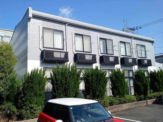 レオパレスドエル三条の外観