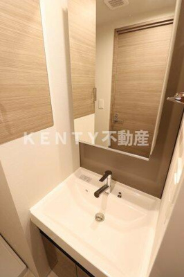 【洗面所】 | ＧＥＮＯＶＩＡ鵜の木 | 明るい洗面所です