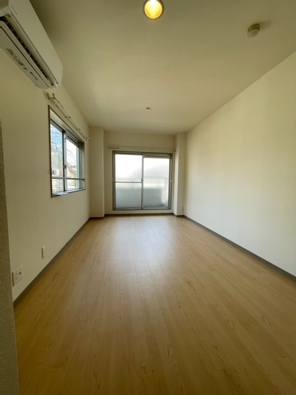 KT千石ハイツの洋室