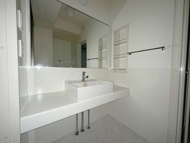 Ｃｏｍｏｄｏ Ｓａｔｓｕｋｉの独立洗面台