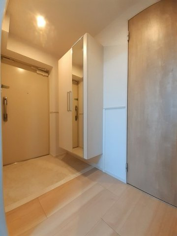 アジュール千川の玄関