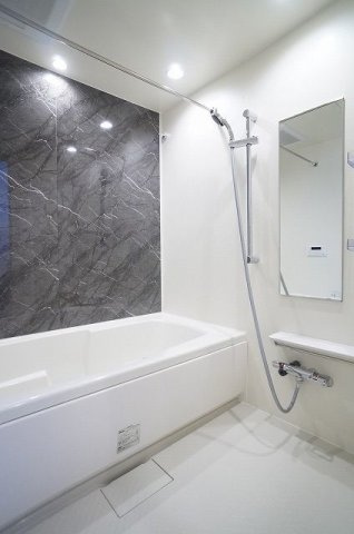 ＨａｌｅＬｉｎｏ八ヶ崎の浴室