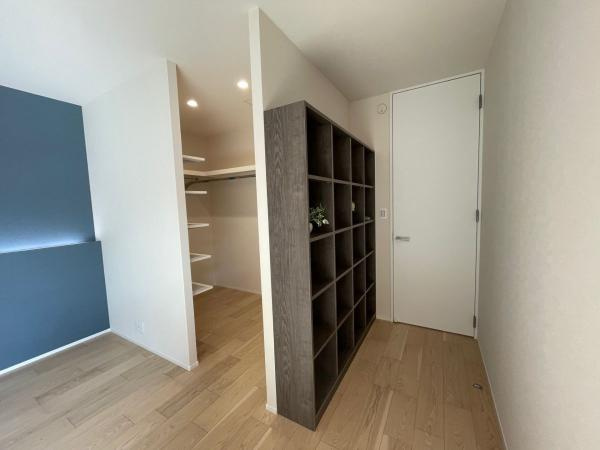 セレニティプレイス2号地の洋室